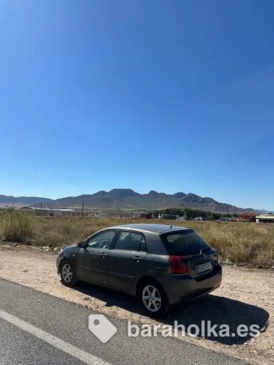 Toyota Corolla E120 2003 год