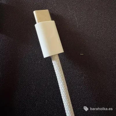 Провода для зарядки USB/Lightning, USB-C/Lightning, USB/Apple Watch, USB-C Apple Watch