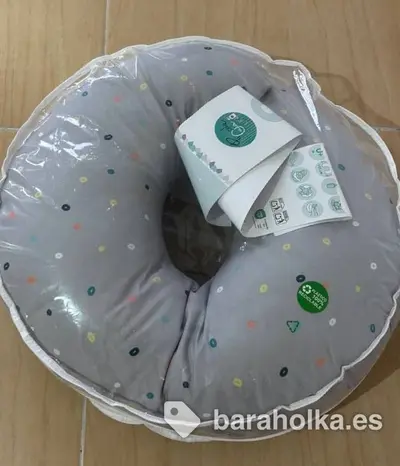 Подушка для годування