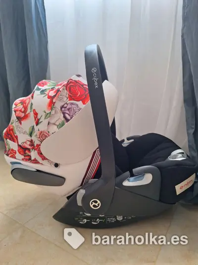 Продам детское автокресло CYBEX Platinum Cloud T i-Size в расцветке Spring Blossom в идеальном состоянии, с адаптерами для коляски.